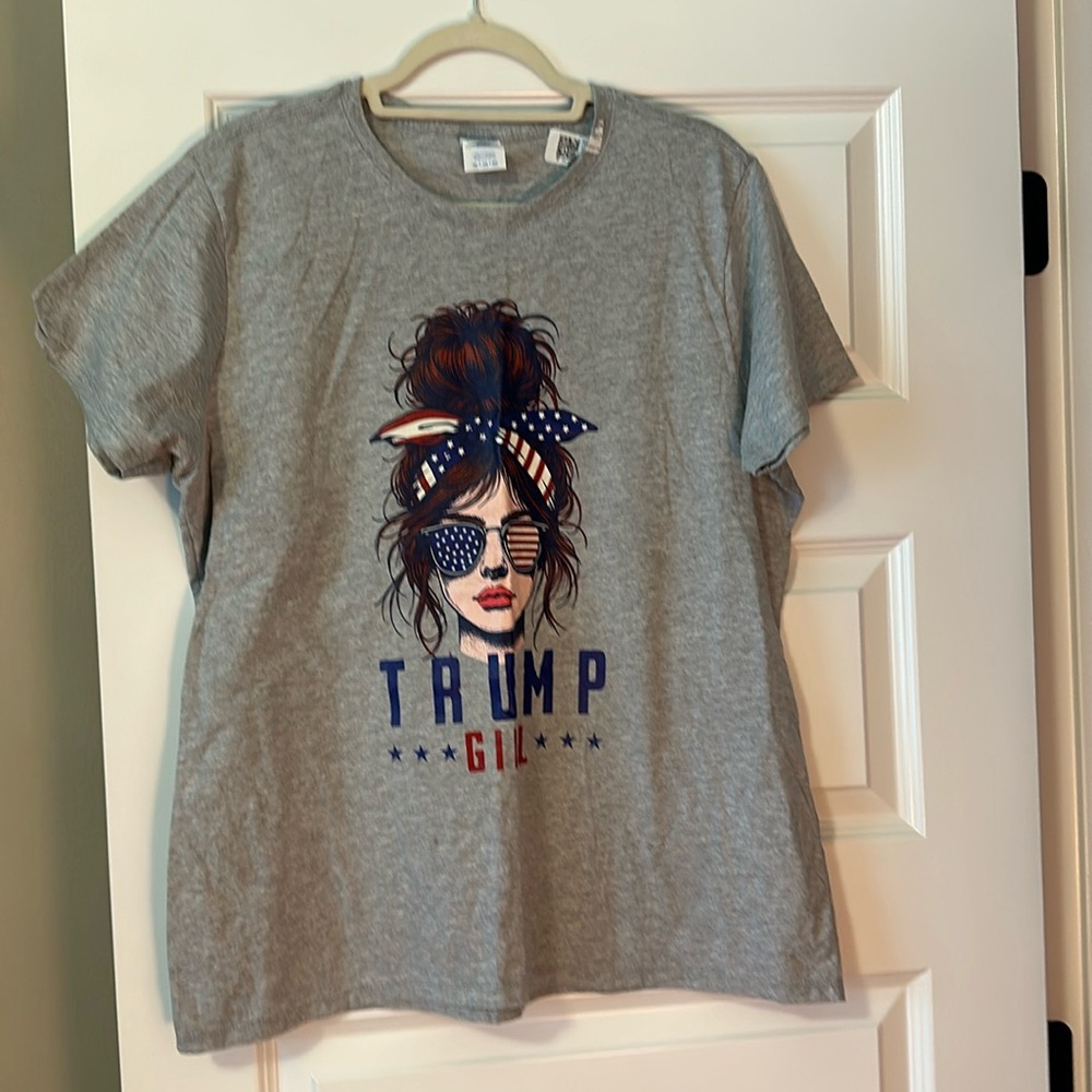 NWT LADIES XL TRUMP GIRL T SHIRT